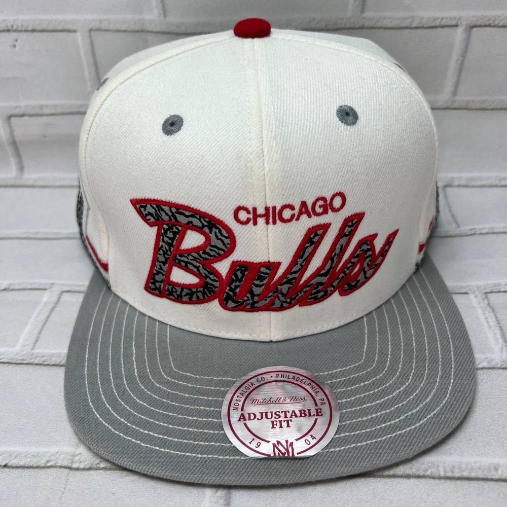Chicago Bulls NBA‎ Cement Elephant Mitchell & Ness Hat Snapback Cap White Men
